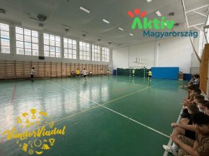 Elindult iskolánkban a diákok által nagyon várt osztálybajnokság labdarúgásból 10 osztály részvételével. #vándorviadal